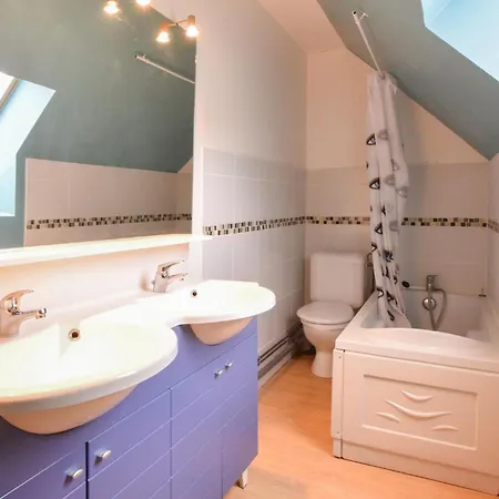 Semesterbostad 4 Bedroom Pet Friendly In