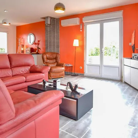 בית נופש 4 Bedroom Pet Friendly Home In Auberville *